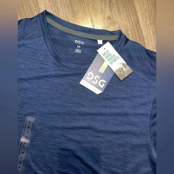 DSG men's shirt - Picture 2 of 2